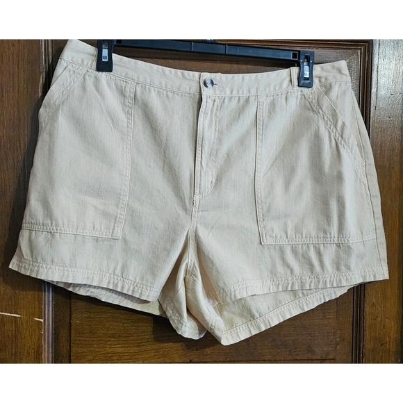 Universal Thread High Rise Utility Shorts - Picture 4 of 11